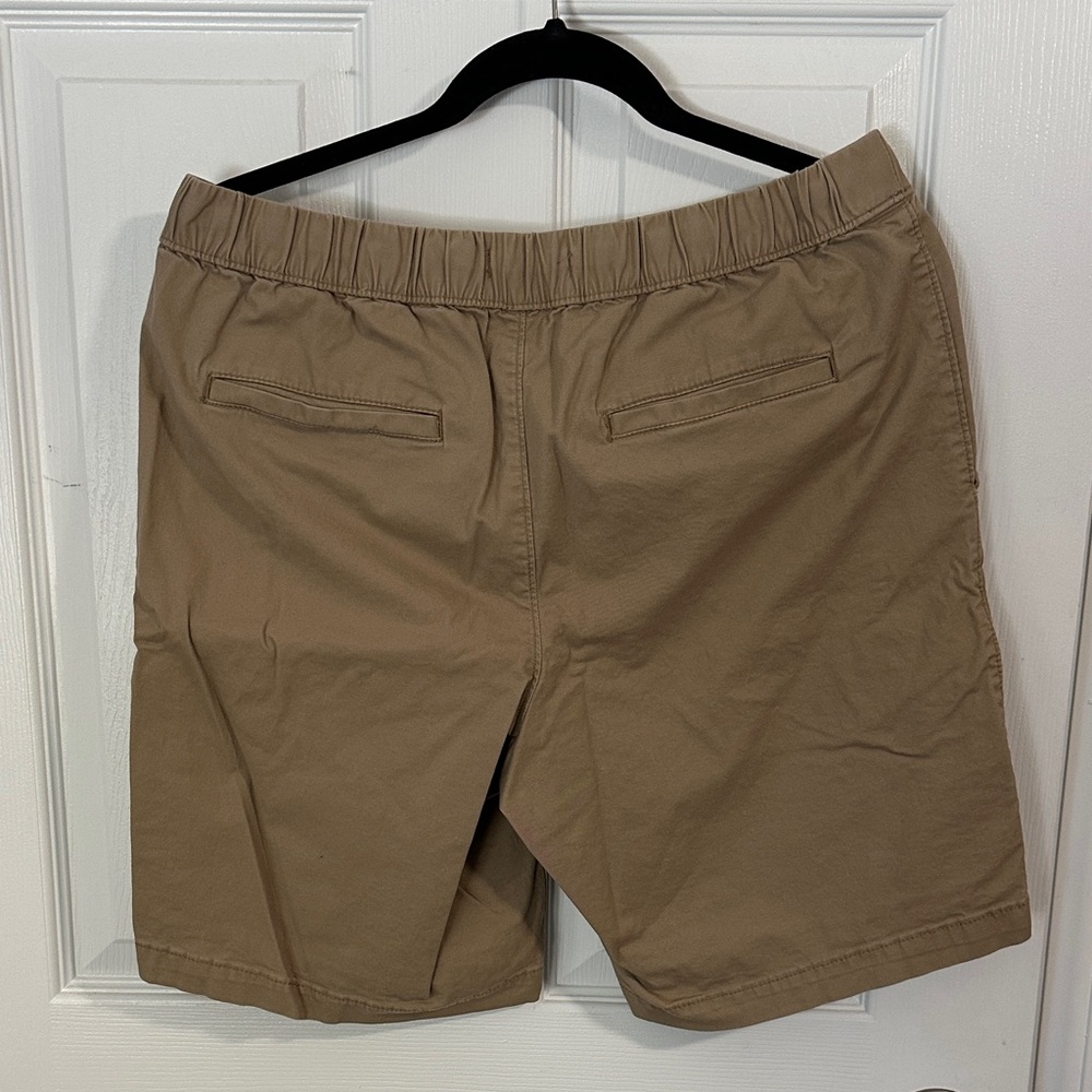 T. Sonoma Classic Tan Shorts - Picture 2 of 4